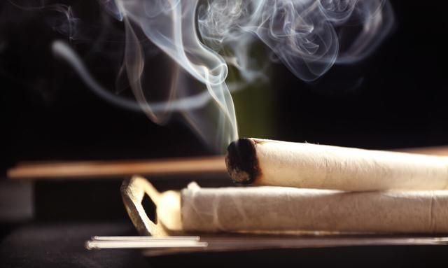 肚脐眼上艾灸有什么效果,脾胃虚寒艾灸肚脐眼效果怎么样呢图5