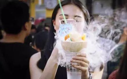 会“冒烟”的冰淇淋，你吃过吗？