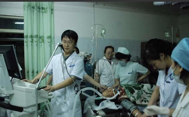 利伐沙班太贵换华法林吃可以吗,利伐沙班可以代替华法林吗图1