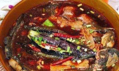 它常被人误解成不能吃的鱼，实际却是“鱼中珍品”，炖茄子是一绝
