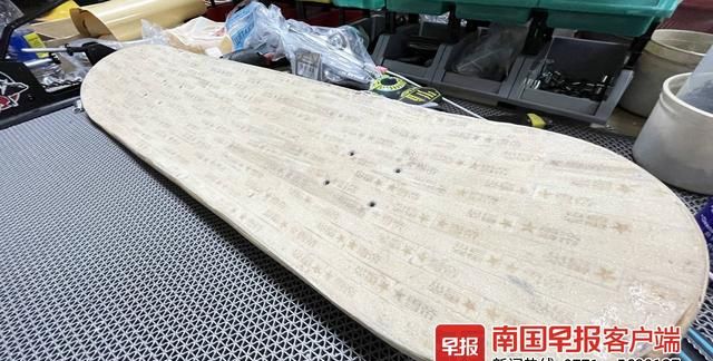 万物皆可滑板！广西90后小伙凭方便面、雪糕棍滑板“出圈”，但他却说……