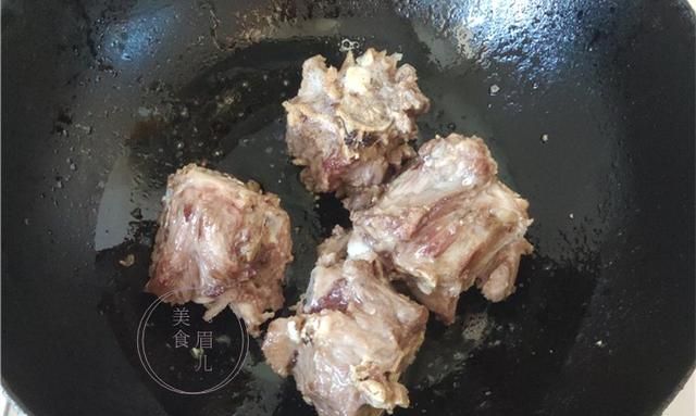 明日冬至喝羊汤，加这3样调料，汤鲜味浓没一点膻味！好喝又滋补