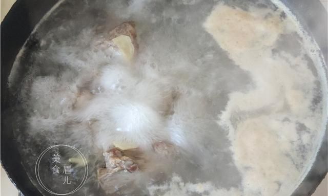 明日冬至喝羊汤，加这3样调料，汤鲜味浓没一点膻味！好喝又滋补