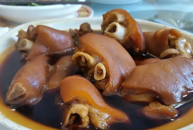 吃猪蹄补胶原蛋白？没用！你对胶原蛋白有太多误解