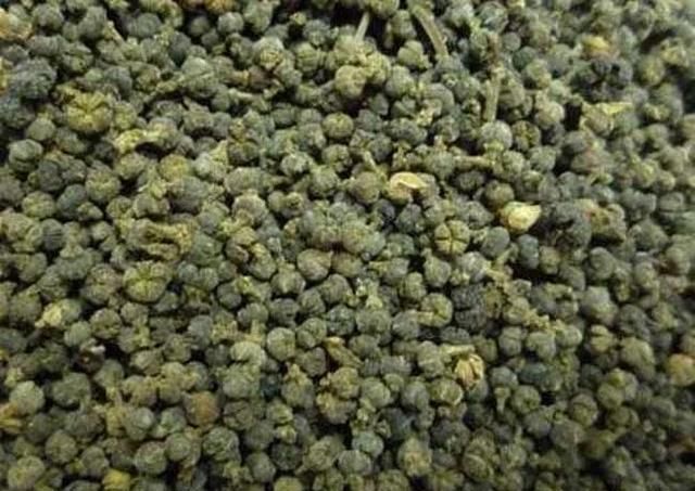 茱萸有两种，一种可补肝益肾，一种可疏肝下气