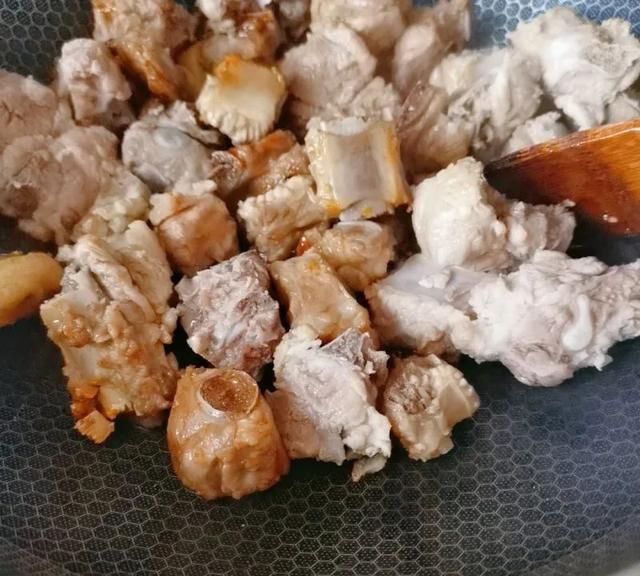 这样做排骨，好吃到吮指，所有人都喜欢