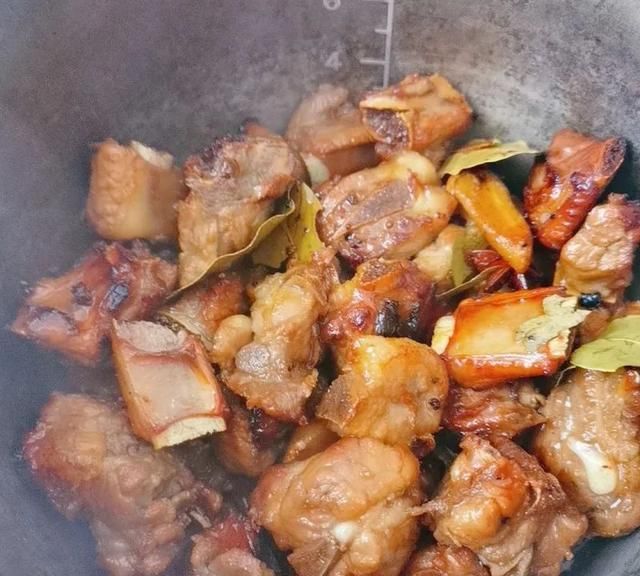 这样做排骨，好吃到吮指，所有人都喜欢