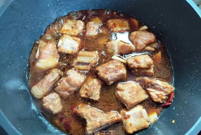 这样做排骨，好吃到吮指，所有人都喜欢