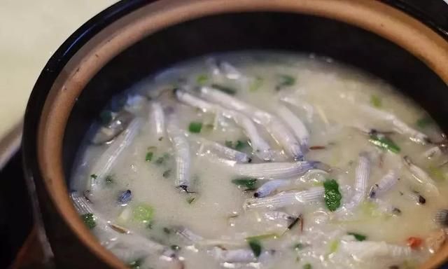到广东要喝粥，这16道粥品满足你的味蕾
