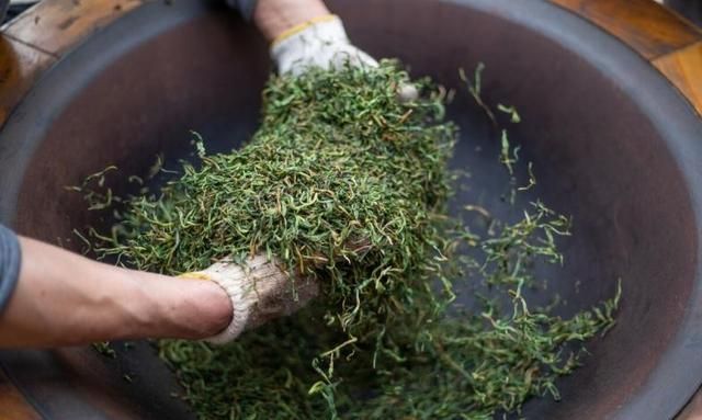 立春后要多喝茶，绿茶好还是红茶好呢？不懂别乱喝，很多人都错了