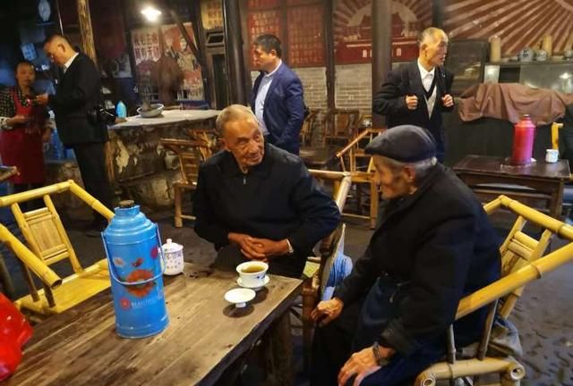 中国六大茶类功效作用分别是什么？不同体质适合喝什么茶(红茶篇)
