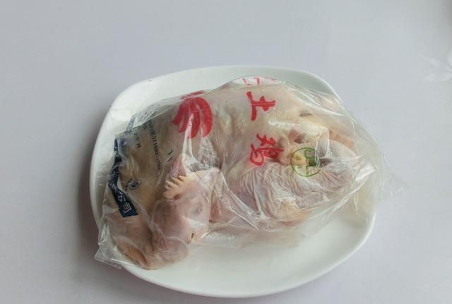 大雪将至，女人有条件多吃“米酒鸡”，天冷了喝一碗，舒坦过冬天