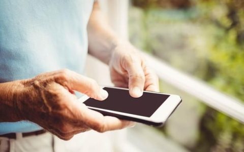 手机辐射致癌新证据,手机辐射真的会致癌吗