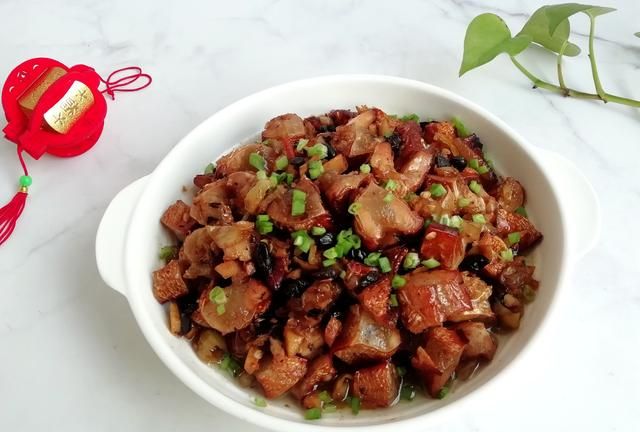 腊鱼这么做，下酒又下饭，有多少吃什么，隔三差五不吃就馋得慌