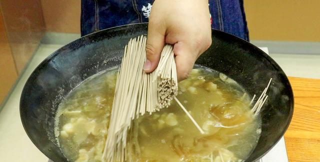 “高热量”早餐排行榜！油条排倒数第一，煎饼果子第2，建议了解