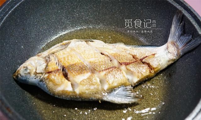 入冬了，吃鱼别老清蒸，这做法馋死人，孩子三天两头非吃不可！