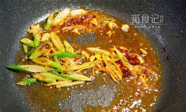 入冬了，吃鱼别老清蒸，这做法馋死人，孩子三天两头非吃不可！