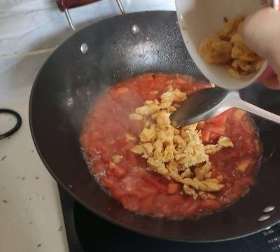 番茄炒蛋（和别人做法有点不一样，但绝对更好吃）