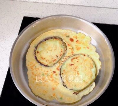 韩式辣酱茄子鸡蛋饼｜营养易做的懒人做法一样美味