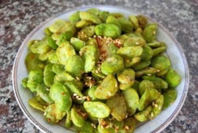 蚕豆怎么做最好吃？学3个特色做法，比葱油蚕豆好吃，下酒又下饭