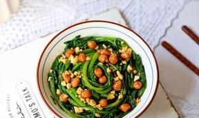 怎样炒茼蒿菜(大厨炒茼蒿菜)图7
