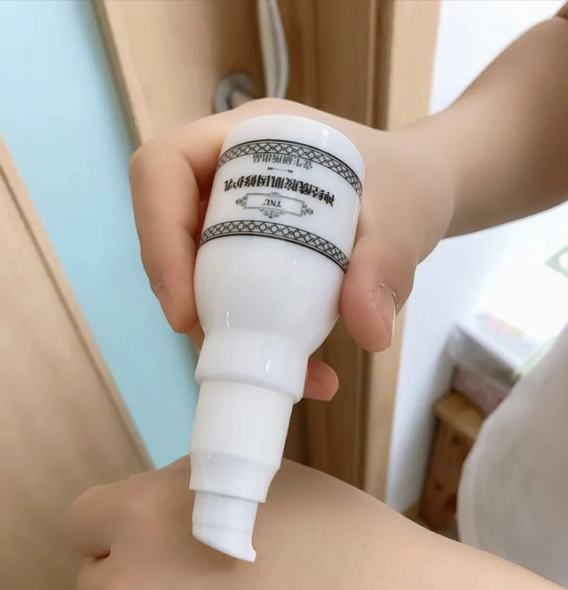 换季期脸皮干燥起皮，该怎么办？