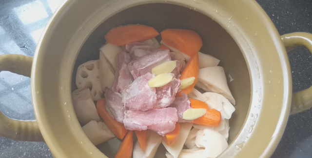 广东人煲汤为什么这么好喝？原来技巧在这，手把手教你一锅营养汤