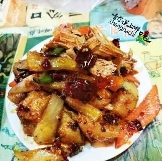 30块钱喂饱两个人的鸡西刀削面