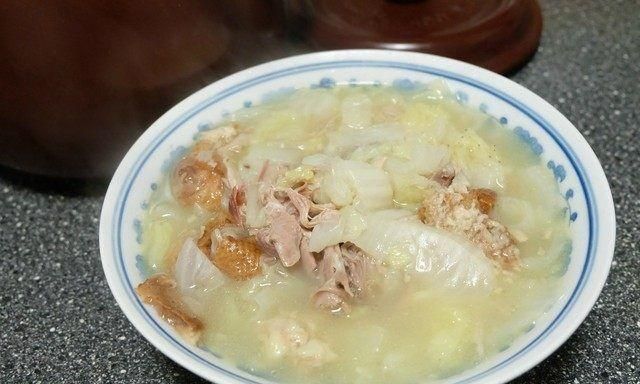 北京烤鸭汤的吃法图1