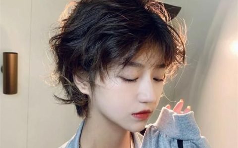 什么样的成熟的脸型适合烫头发,2019年大脸烫什么样的发型好看