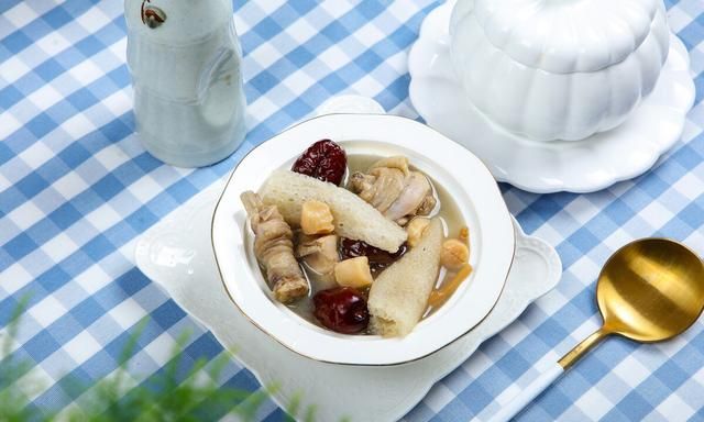 竹荪怎么做汤(竹荪裙带菜汤)图14