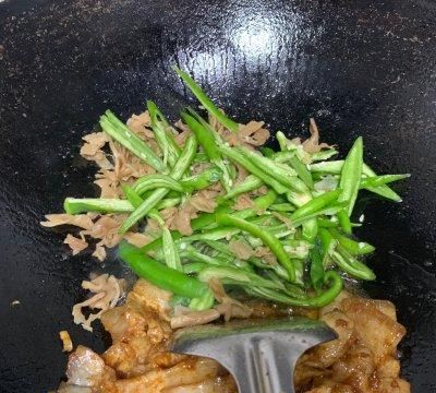 #一勺葱伴侣，成就招牌美味#回锅肉