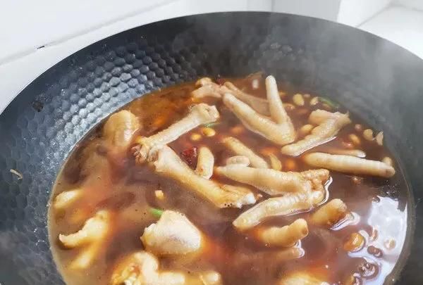 黄豆焖鸡爪怎么做图4
