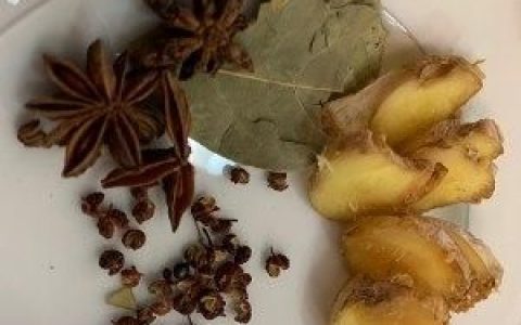 牛肉白菜饺子馅怎么调好吃,白菜粉丝牛肉煲