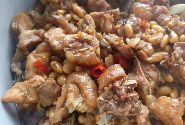 黄豆怎么做好吃(黄豆怎么做好吃软烂)图1