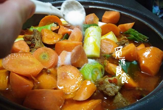 胡萝卜有哪些营养怎么做最好吃,用胡萝卜做饺子馅怎么做最好吃图2