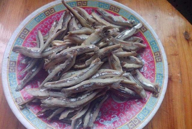 麻辣小鱼仔怎么做好吃图9