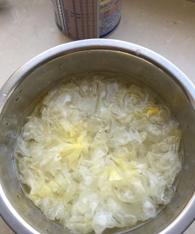 红枣银耳莲子汤