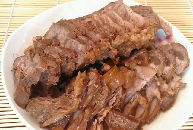 五香牛肉怎么做好吃又嫩,五香牛肉怎么炖最好吃图16