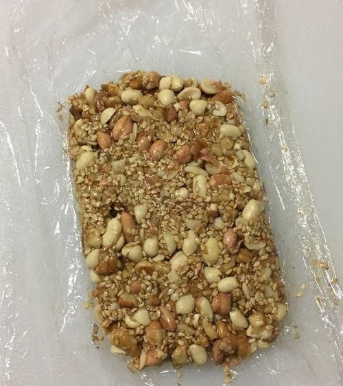 芝麻核桃糖的家常做法,芝麻核桃红枣糖正宗做法图22