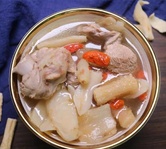 广东九道靓汤，好喝天天吃不腻！秋冬常喝营养丰富