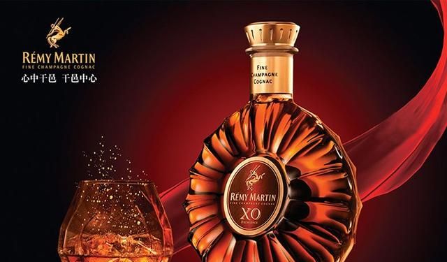 “威士忌”和“白兰地”有何不同？喝法差别大，学会后别再喝错了