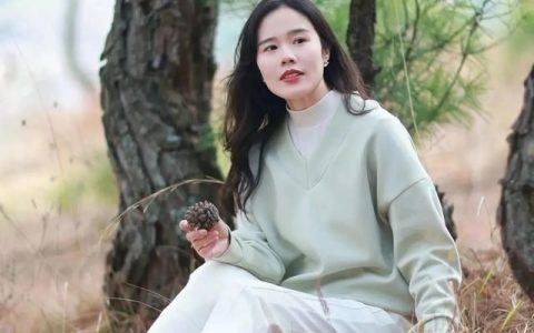 卫衣绳子十种系法图解慢动作(卫衣女)