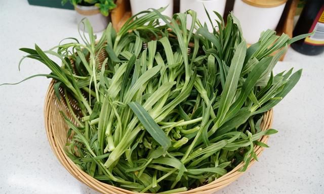 春天，你吃过“面条菜”吗？教河南的老做法，吃一大盘都不烦