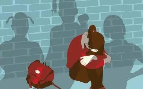 女孩子被男孩子打了耳光怎么办