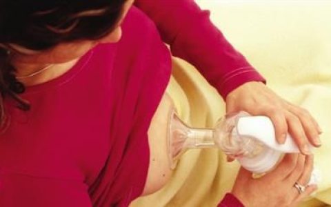 吸奶器的正确使用方法亲身示范,如何更有效的使用吸奶器