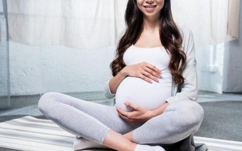 六个月胎儿四维彩超图