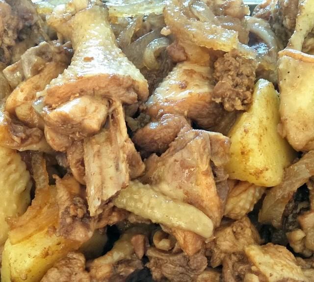 炖土豆粉条怎么做好吃(鸡腿炖土豆粉条怎么做好吃)图12