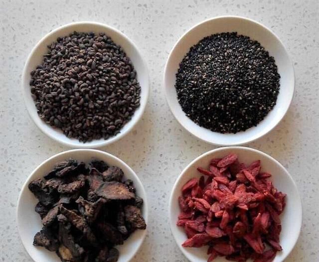 用黑艺麻泡酒有哪些功效和作用(黑芝麻泡酒方法)图5