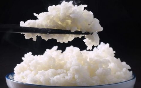 如何煮大米饭(大米饭煮几分钟)